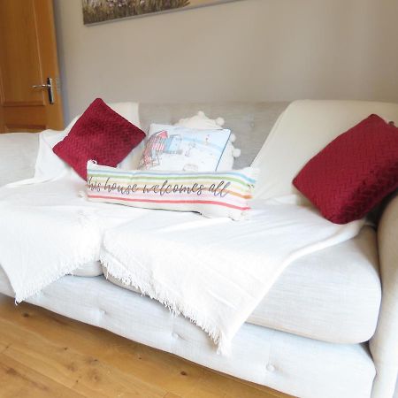 Entire Seaside Luxury Home With On Site Parking! Poole Buitenkant foto