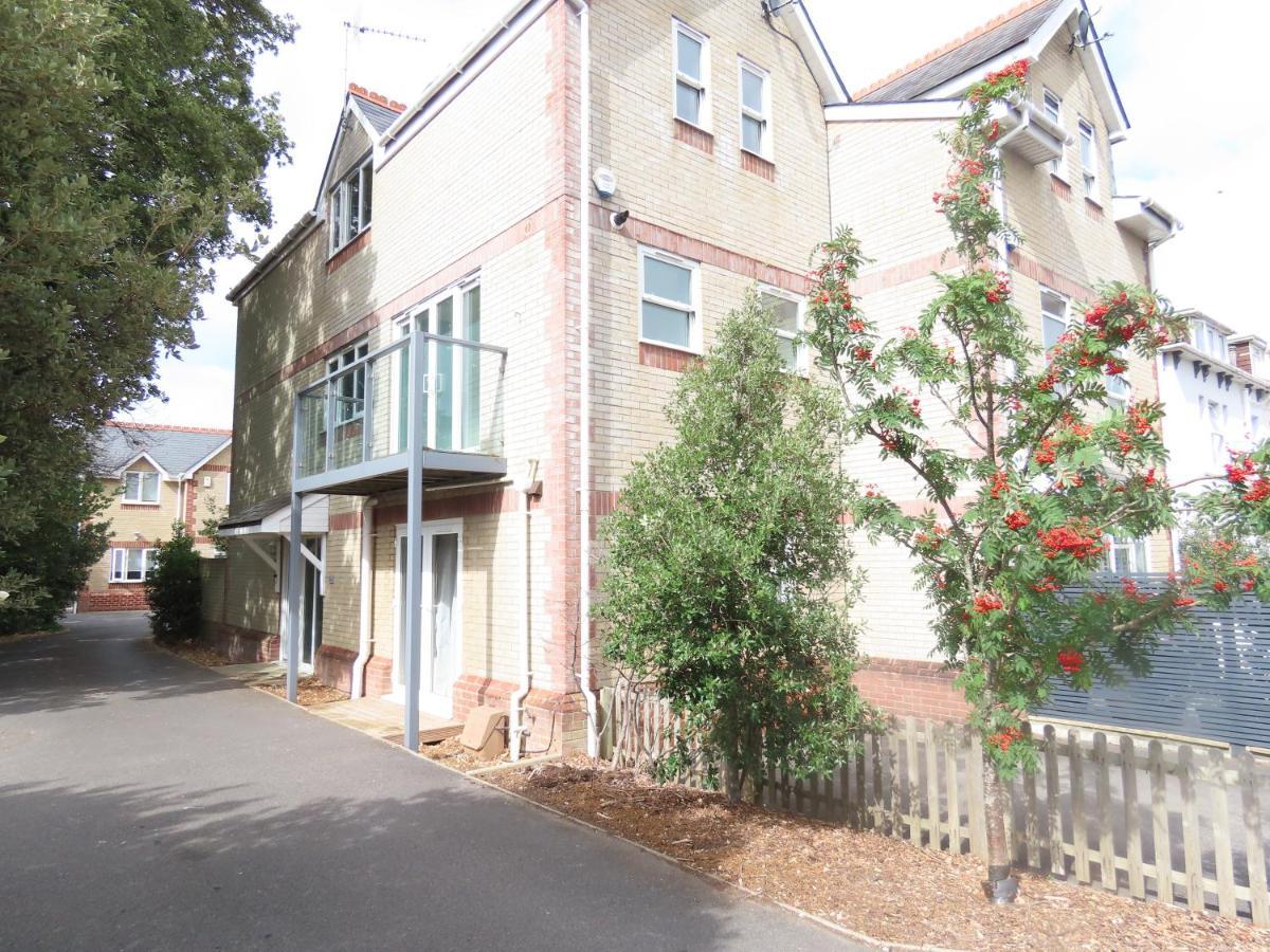 Entire Seaside Luxury Home With On Site Parking! Poole Buitenkant foto
