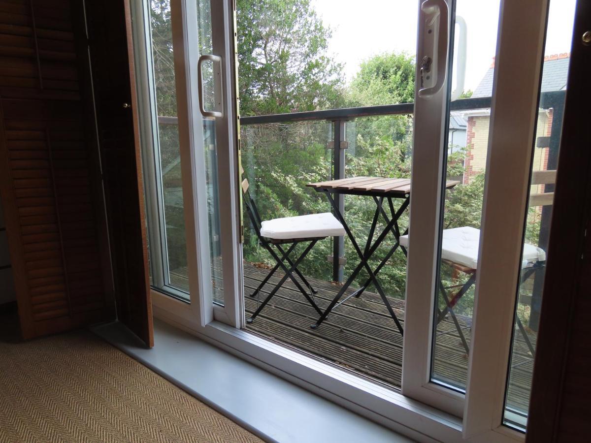 Entire Seaside Luxury Home With On Site Parking! Poole Buitenkant foto