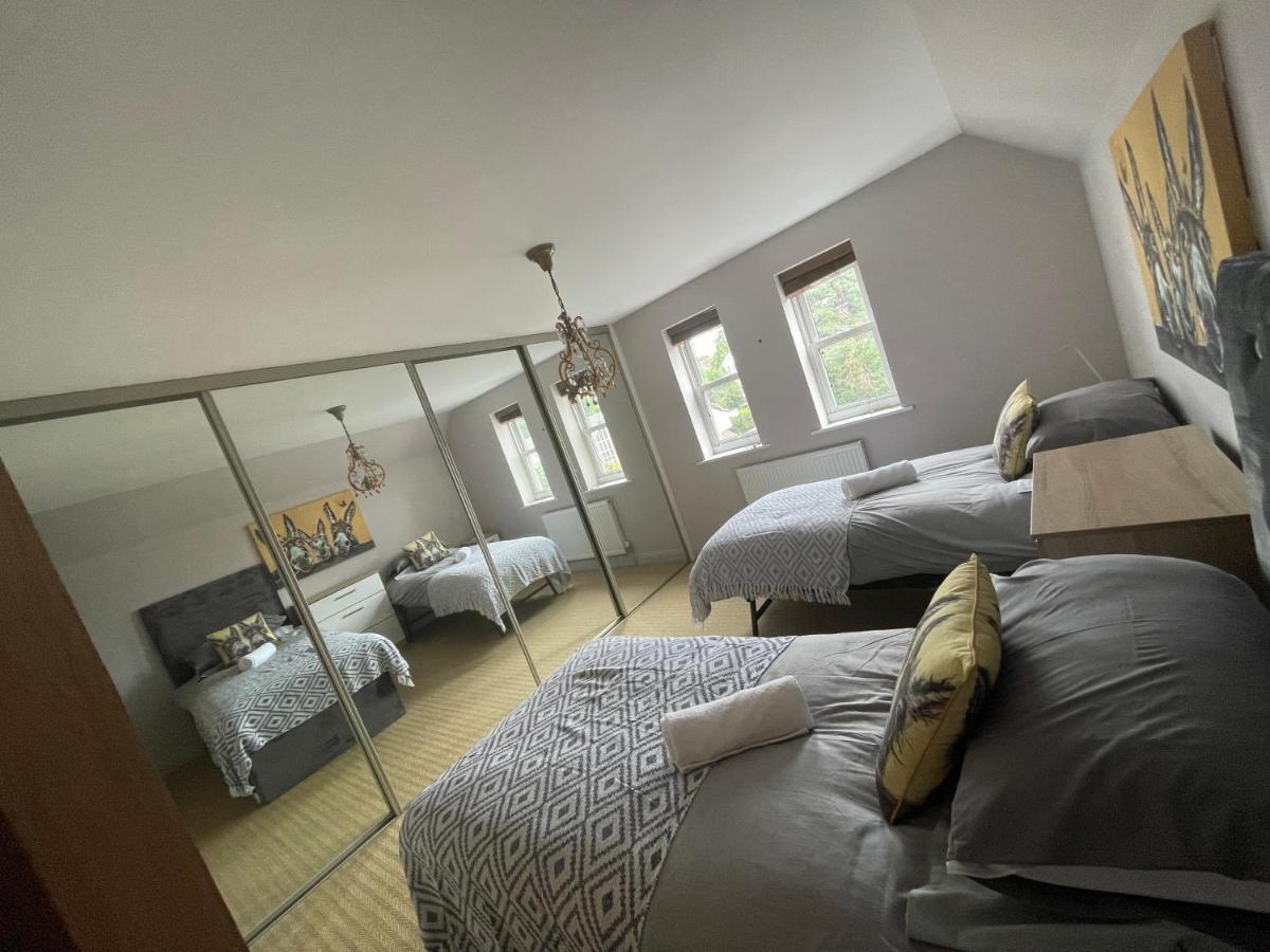 Entire Seaside Luxury Home With On Site Parking! Poole Buitenkant foto